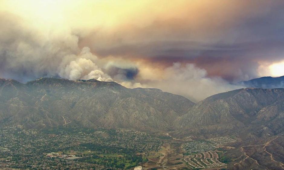 Smoke from the Sand Fire fills the skies above Los Angeles. Photo: Getty Images