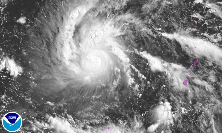 Tropical Storm Nepartak (70 mph winds) at 23 UTC July 4, 2016. Image: NOAA