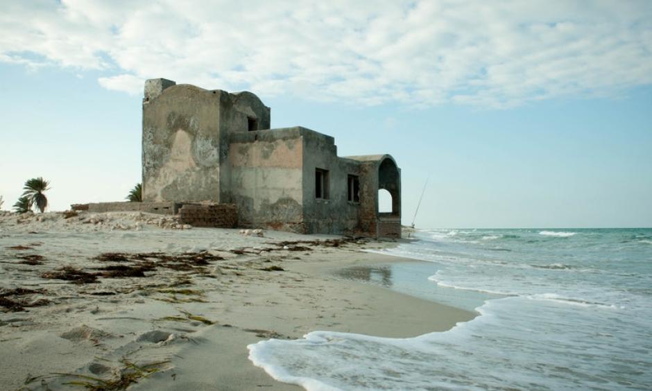 Evidence of a receding coastline. Photo: Climate Adaptation UNDP via Exposure