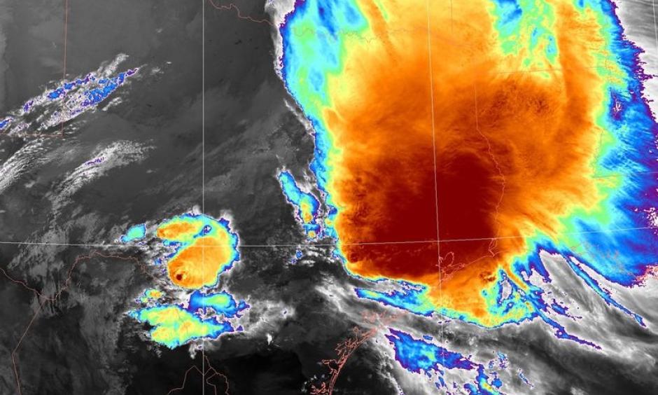 VIIRS infrared satellite imagery of the intense thunderstorms moving into the Houston area at 0835Z (3:35 am CDT) Monday, April 18, 2016. Image: RAMMB/Colorado State University and Suomi NPP