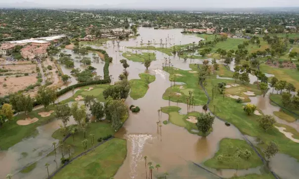 Rain water from Tropical Storm Rosa floods the Indian Bend Wash Greenbelt in Scottsdale, Ariz., Tuesday, Oct. 2, 2018. Photo: Thomas Hawthorne, The Arizona Republic, via USA TODAY Network