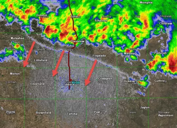 Intense thunderstorms located north of Lubbock at 6:15 pm CDT Sunday, May 29, 2016, pushed an outflow boundary (the faint line south of the storms) and associated haboob (not visible on radar image) toward the Lubbock area. Image: NWS, Lubbock