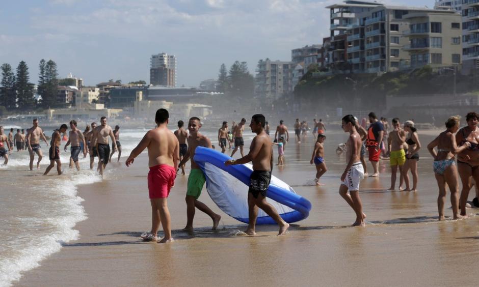 Australians flocked to the beaches outside Sydney last weekend to escape the withering heat. Photo: Reuters