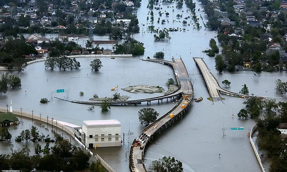 Flooded I-10/I-610/West End Blvd interchange and surrounding area of northwest New Orleans and Metairie, Louisiana. Photo: U.S. Coast Guard, Petty Officer 2nd Class Kyle Niemi