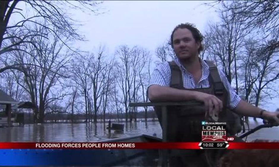 Floods force Clarksdale residents out of homes. Photo: Local Memphis