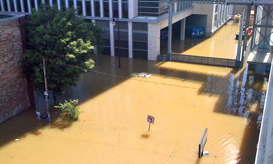Flooding in downtown Nashville, Tennessee in May 2010. Photo: Kaldari