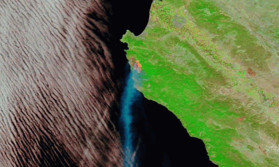 An animation of natural and false-color images acquired by NASA’s Terra satellite on Saturday reveal different aspects of the Sand Fire burning north of Los Angels. Image: NASA Worldview