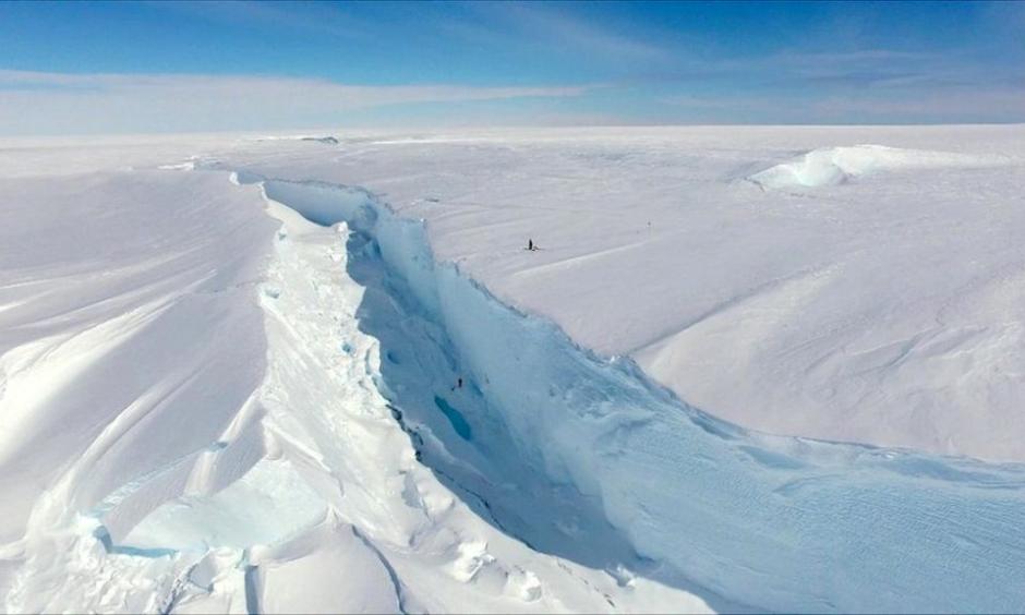 The crack is widening at a rate of 15cm per day. Photo: BAS