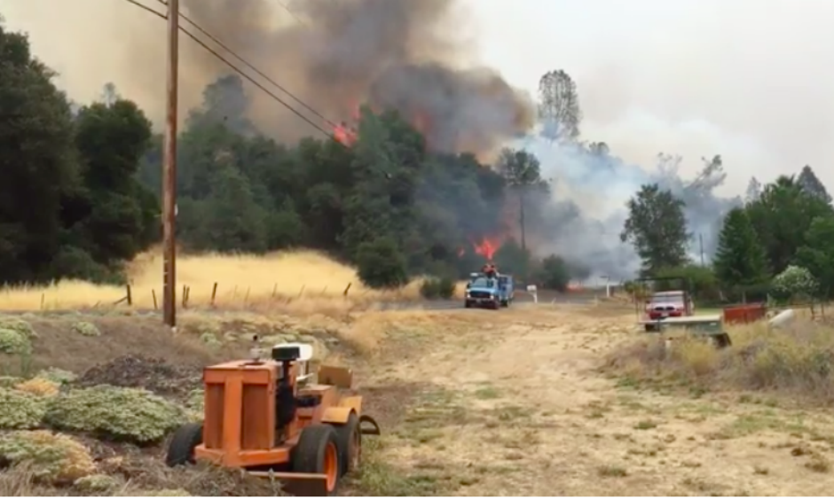 The Butte fire burning in Calaveras and Amador counties continued to advance on Sunday, sweeping through grass, brush and trees as firefighters struggled to established containment. Homes and other structures have been destroyed, displacing increasing numbers of residents. Ed Fletcher The Sacramento Bee