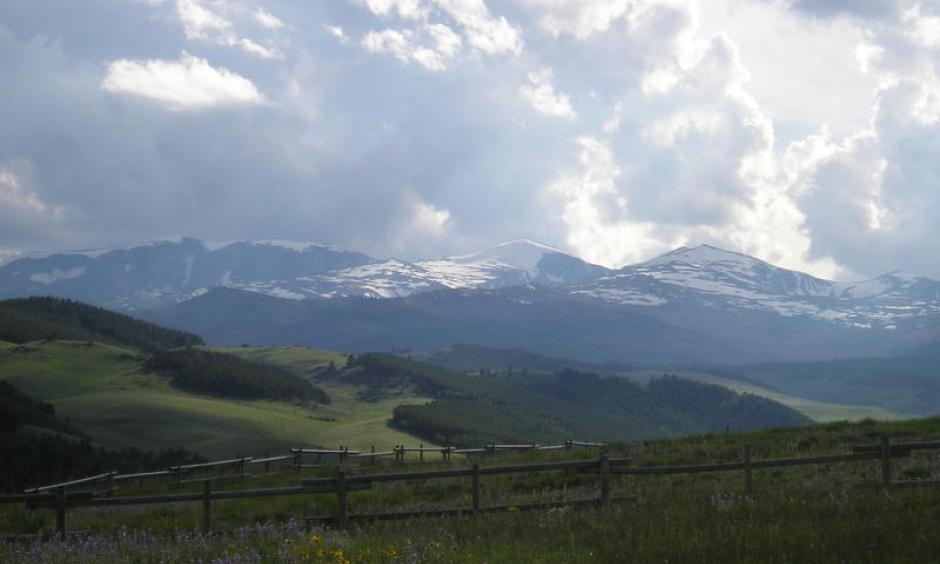 Cloud seeding helps clouds produce more precipitation to build deeper snowpacks in the mountains. Photo: Conniemod, Wikipedia Creative Commons