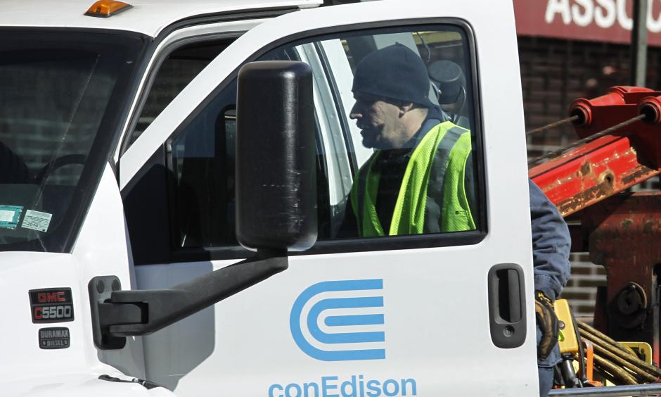 Con Edison is reporting record power usage over the weekend after a heat wave swept through the New York region. Photo: Getty Images