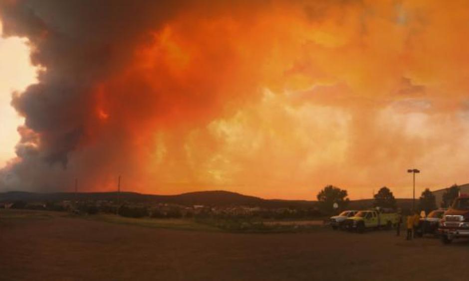 The Dog Head fire spread to 2,000 acres Wednesday night as crews fought to keep it away from towns and structures. Mandatory evacuations were ordered for Chilili and Escabosa. Photo: Roberto E. Rosales / Albuquerque Journal