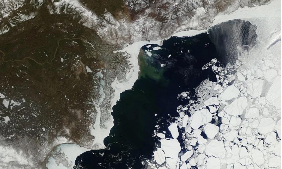 This image taken on May 21 shows Arctic sea ice in the Beaufort Sea from the Moderate Resolution Imaging Spectroradiometer sensor. Photo: Land Atmosphere Near-Real Time Capability for EOS System, NASA/GSFC