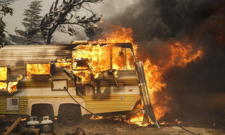 A trailer is engulfed by flames from the Erskine fire in Weldon, Calif., on June 24, 2016. Photo: Marcus Yam / Los Angeles Times