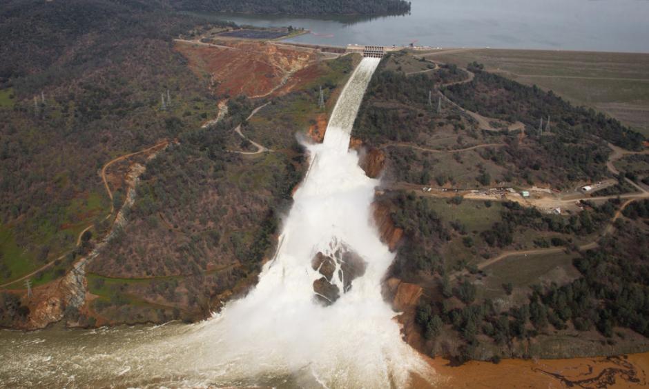 The structural issues at the overwhelmed dam at Lake Oroville are the latest chapter in California’s struggle with both droughts and flooding. Photo: Elijah Nouvelage, Getty
