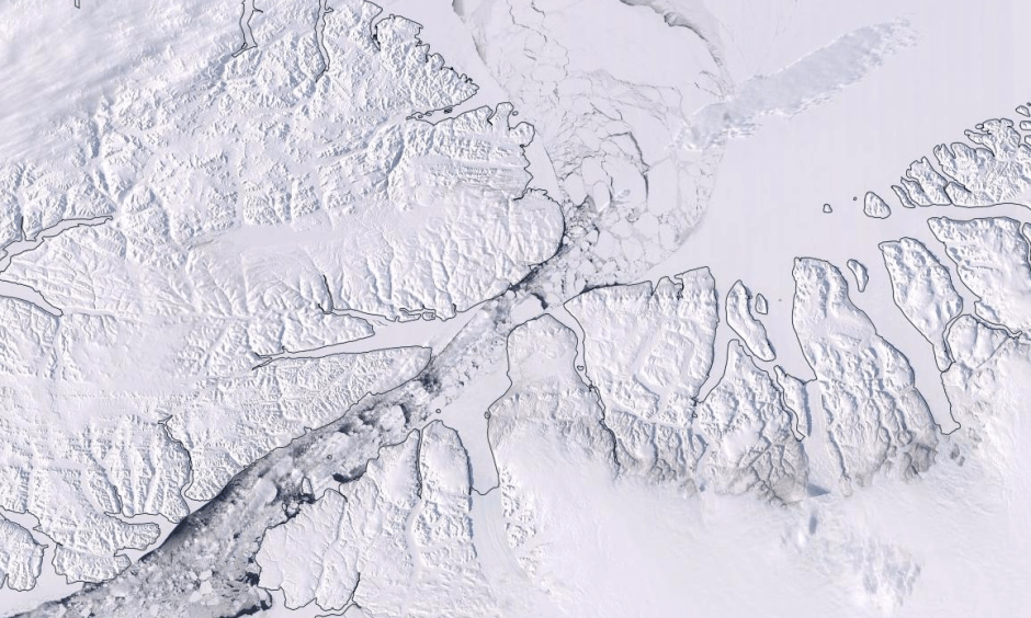 Screenshot of an animation of sea ice flowing through the Nares Strait from April 19 to May 11, 2019. This flow usually doesn’t begin until June or July. Source: NASA’s Aqua satellite, NASA Worldview via NSIDC