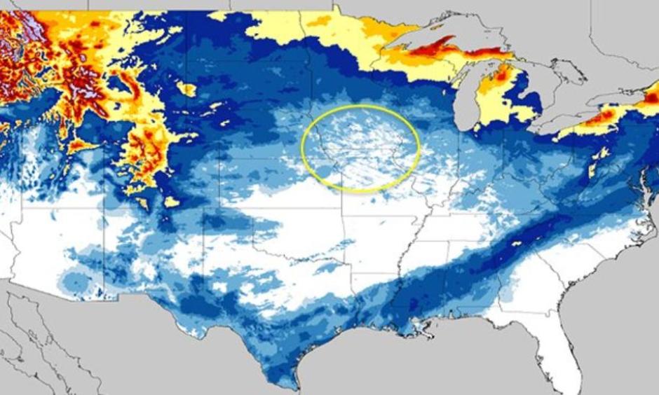 Season snowfall estimation as of 7 a.m. EST, Dec. 20, 2017. The red dots denote some locations in the Midwest that had yet to see measurable snow in the season. The purple arrows highlight the swath of snow from Winter Storm Benji in early December. Image: NOAA/NOHRSC