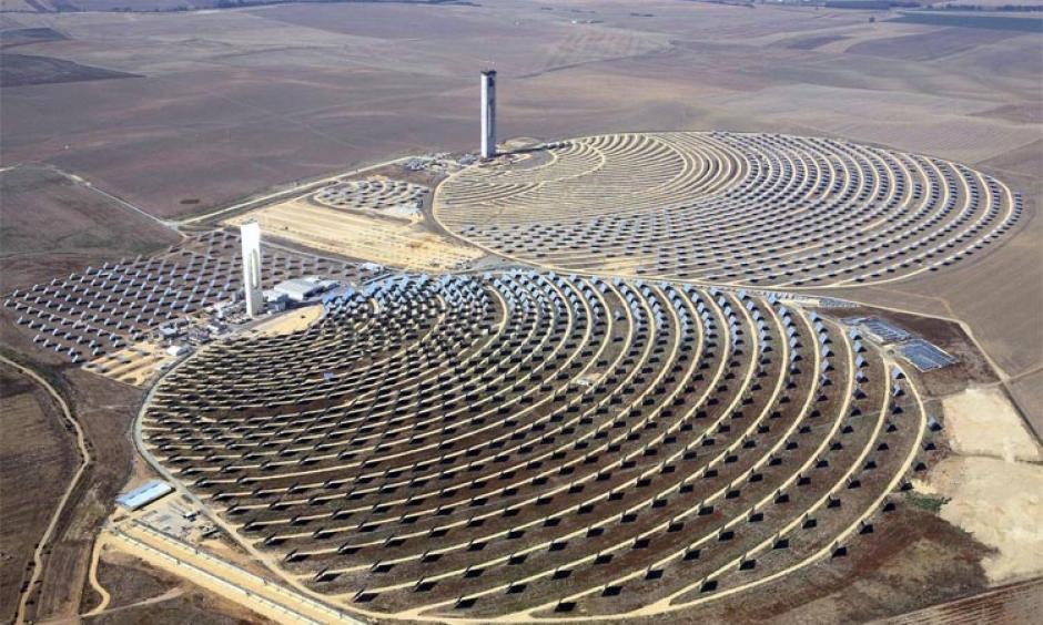 The solar tower plants in Sanlucar la Mayor, Spain had plenty of fuel on September 5th when the temperature at a nearby site set a new European monthly heat record of 46.4°C (115.5°F) on September 5th. Photo: Wikicommons