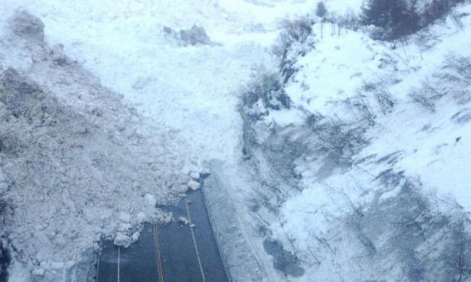 The Richardson Highway, the only road into Valdez, Alaska, lies blocked by a massive avalanche in this photo taken on January 25, 2014. Photo: Alaska Department of Transportation and Public Facilities
