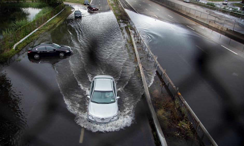Heavy flooding in Long Island. Image: Uli Seit, New York Times