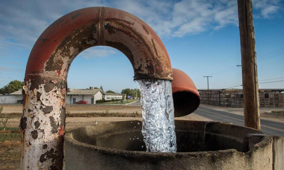 San Joaquin Valley farmers keep drilling, even as groundwater limits loom. Photo: Sacramento Bee