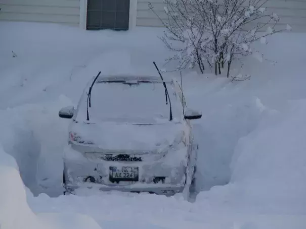 Car buried in Virginia by "Snowmageddon" on February 8, 2010. Photo: Brabus Cave, wunderphotographer