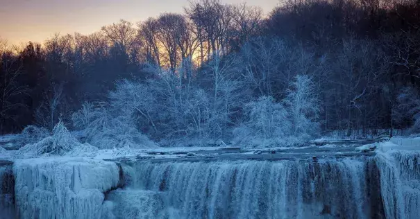 Niagara Falls, on the border of New York and Ontario, on Wednesday. Scientists are studying how climate change is influencing cold snaps in North America and Europe. Photo: Aaron Lynett, Reuters