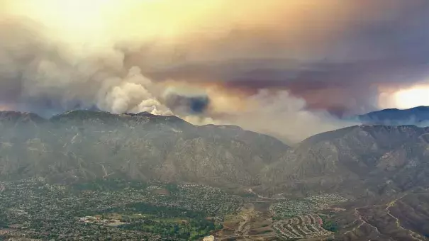 Smoke from the Sand Fire fills the skies above Los Angeles. Photo: Getty Images