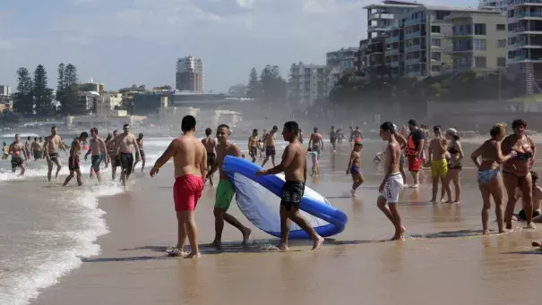 Australians flocked to the beaches outside Sydney last weekend to escape the withering heat. Photo: Reuters