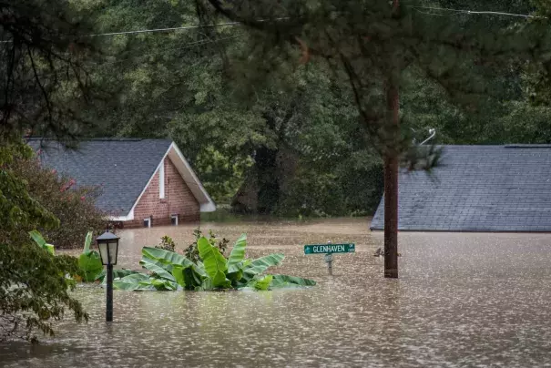 Homes were inundated by flood waters on Sunday in Columbia, S.C. Photo: Sean Rayford / Getty Images