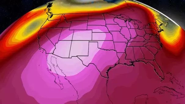 Pink shadings illustrate the ridge of high pressure in the mid-levels of the atmosphere responsible for the extreme heat. Image: The Weather Channel