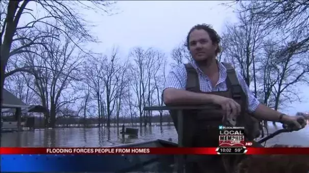 Floods force Clarksdale residents out of homes. Photo: Local Memphis 