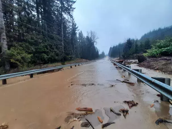 Flooding along SR 7/MP 10.5 near Warner's Creek, in SW Washington State. Credit: Twitter/wsdot_sw