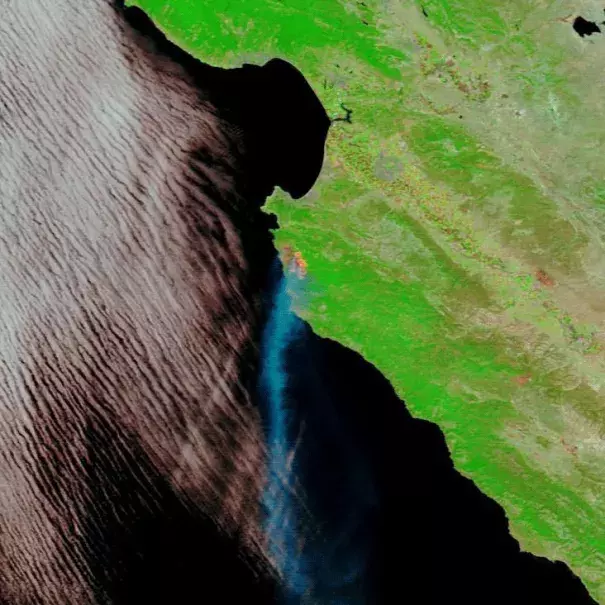 An animation of natural and false-color images acquired by NASA’s Terra satellite on Saturday reveal different aspects of the Sand Fire burning north of Los Angels. Image: NASA Worldview