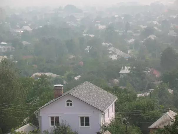 Smoke in Kharkov on 14 August. Photo: Victor Vizu