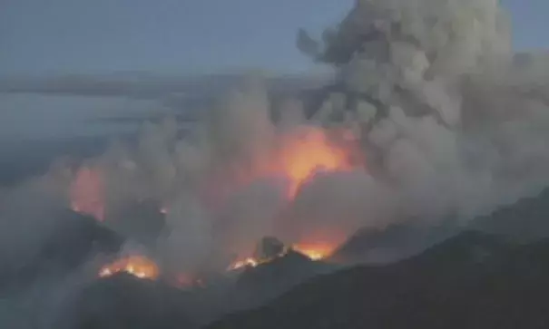 Photo taken above the Chetco Bar fire in southern Oregon August 17, 2017. Photo: U.S. Forest Service