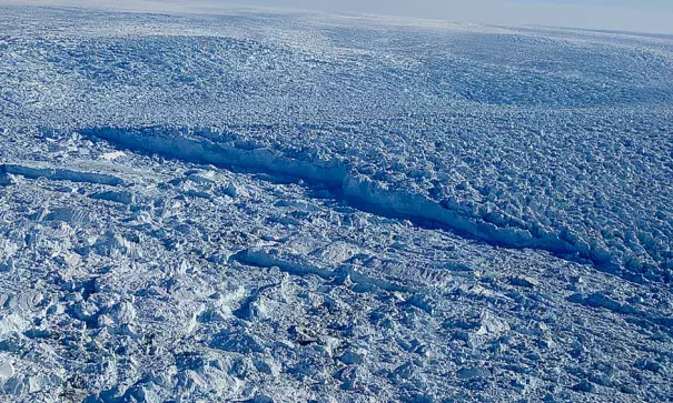 The calving front of Jakobshavn glacier. Photo: NASA’s Digital Mapping System team