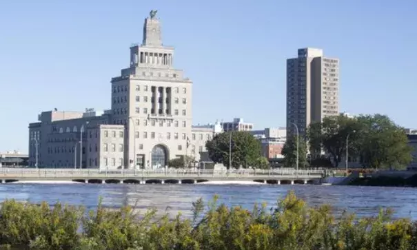 The Cedar River flood waters crest around May's Island in Cedar Rapids, Tuesday, Sept. 27, 2016. Photo: Rachel Mummey, The Register