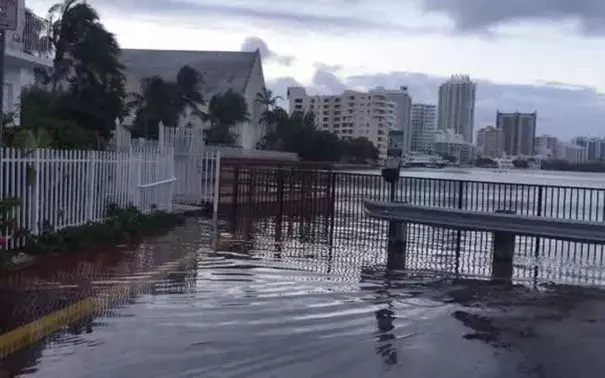 The annual king tides are rising in South Florida, causing some flooding in coastal areas. Photo: Joey Flechas