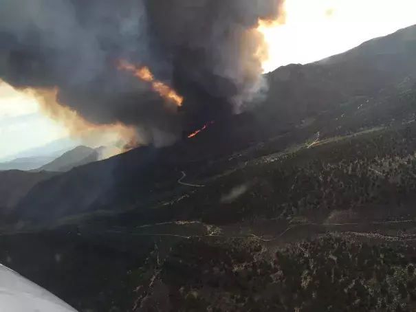 A wildfire rages in the Chimney Peak Wilderness near the Tulare and Kern county line. Photo: Los Angeles Times