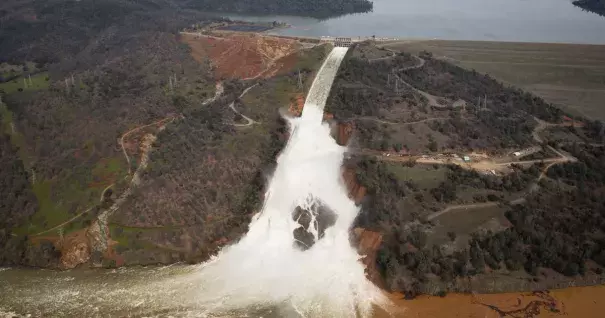 The structural issues at the overwhelmed dam at Lake Oroville are the latest chapter in California’s struggle with both droughts and flooding. Photo: Elijah Nouvelage, Getty