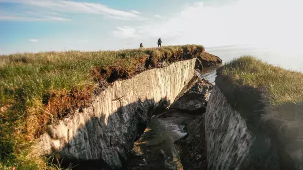 Coastal erosion reveals thawing permafrost in the Teshekpuk Lake Special Area of the National Petroleum Reserve, Alaska. Photo: USGS/Flickr