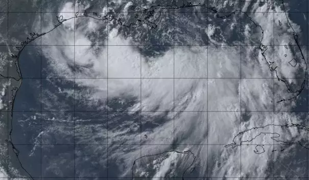 Natural-color satellite image of Tropical Storm Barry at 2155Z (5:55 pm EDT) Thursday, July 11, 2019. Credit: tropicaltidbits