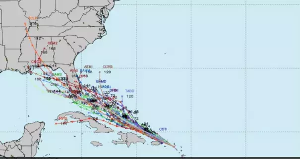 "Spaghetti plot" of forecast projections from computer models on Wednesday morning, August 24, 2016. Image: Weather Bell