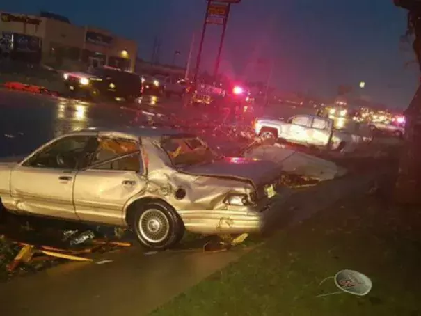 Cars were damaged as a result of bad weather in Floresville, Texas, on Oct. 30, 2015. (Photo: KENS 5 Viewer Raymundo Lucio)