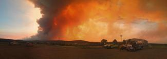 The Dog Head fire spread to 2,000 acres Wednesday night as crews fought to keep it away from towns and structures. Mandatory evacuations were ordered for Chilili and Escabosa. Photo: Roberto E. Rosales / Albuquerque Journal
